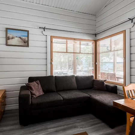 Villa Yyteri Lomakeskus, Hiekkalinna 12 *